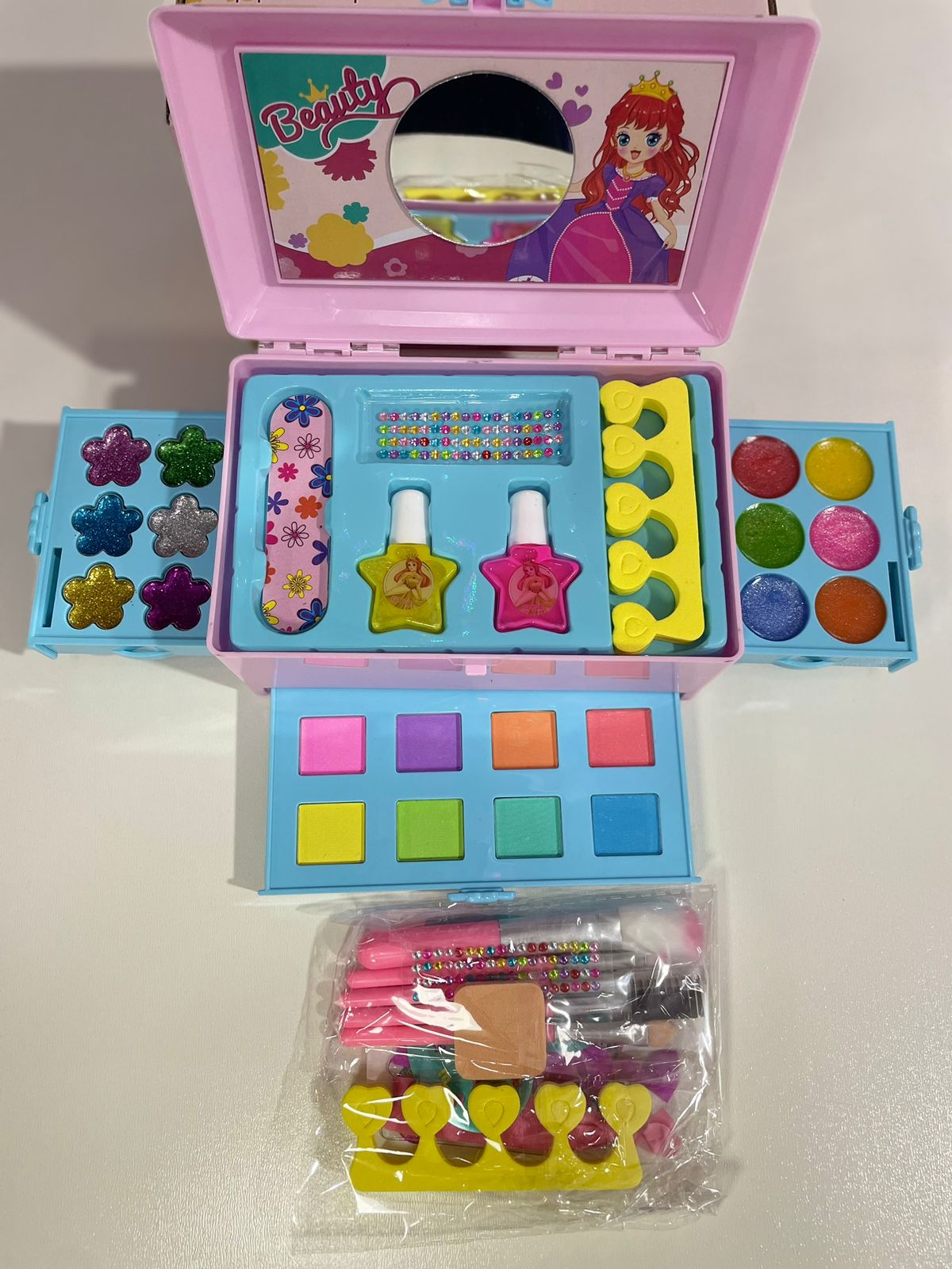 maleta de maquiagem infantil com pinceis