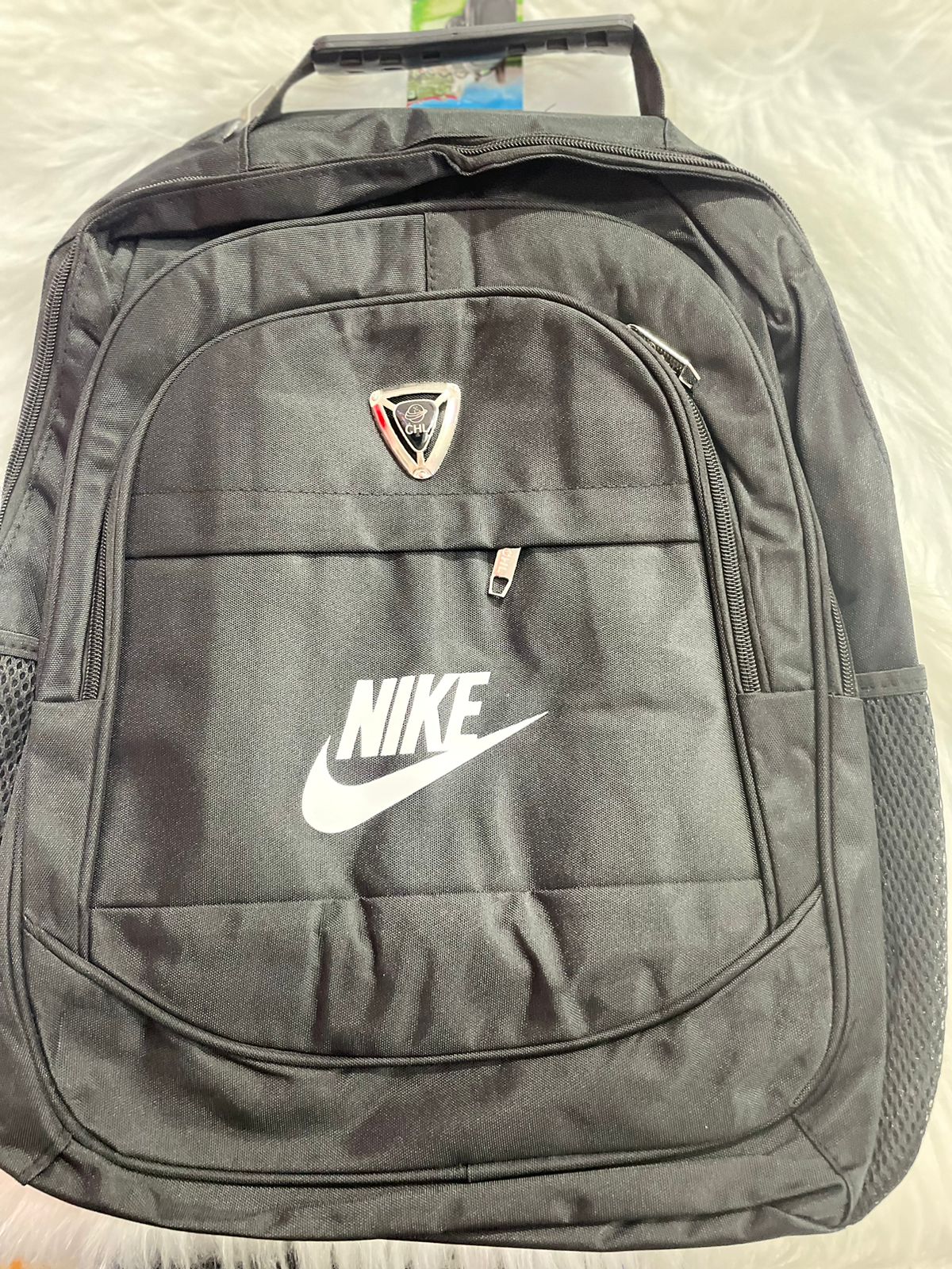 Mochila  nik  45cm comprimento , 32 de largura